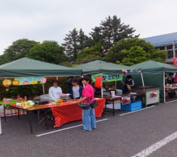 他のブースも続々出店開始です。