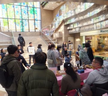 毎年恒例の「満点市場」に参加し　　布ぞうりとふきん（刺し子）を利用者の片桐さん、青木さん、高橋さんが販売して参りました。