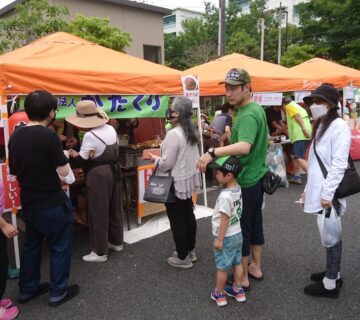 天気にも恵まれ、行列が絶えない焼きそば屋となり、スタッフはてんてこ舞いとなりました。