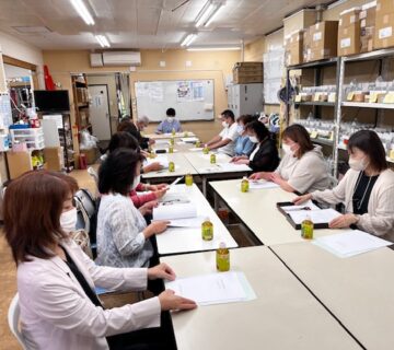会員数２０名中、参加者数は14名・委任状は2名　合計16名で総会の定足数を満たしているため、総会は成立となりました。