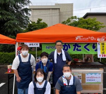 ひとりの職員さんが抜けましたが、記念撮影です。本日は、ご来店ありがとうございました。