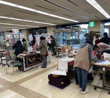 朝10時過ぎに到着してから、設営に追われ、アタフタしました。