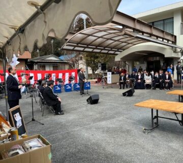 開会式には、武蔵村山市長をはじめ来賓の方も多く参加され様々なご挨拶をされていました。