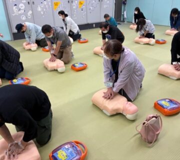 特に職員は、利用者のみなさんと一緒に、一生懸命に学んでおりました。