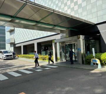 立川防災館までは、車で２０分程度の道のりで、9時には到着し、館内に入りました。