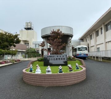 10月26日（日）武蔵村山市学園にある、東京小児病院のみどり祭りに参加をしました。あいにくの空模様で、時折り強い雨がふるなか、焼きそばの販売をいたしました。