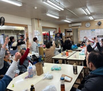 昼食のあとは、恒例の「じゃんけん大会」のはじまりです。