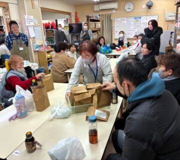 勝った方には豪華景品が贈られました