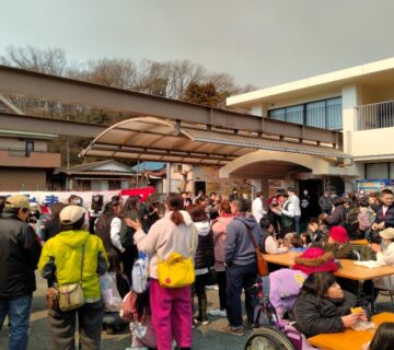 会場の「のぞみ福祉園ご利用者」やご家族・関係者も、大盛況でした。